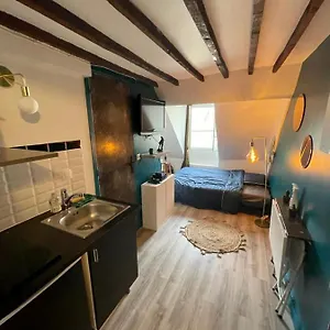 Rue Du Faubourg Poissonniere Париж